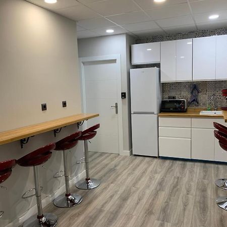 Cv33 Ostatua Hotel Bilbao Kültér fotó