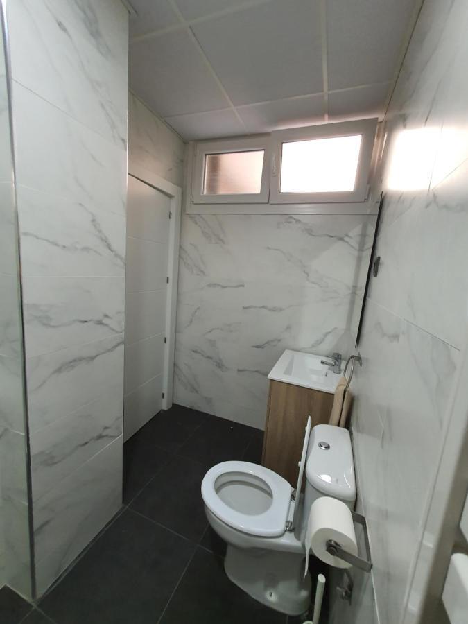 Cv33 Ostatua Hotel Bilbao Kültér fotó