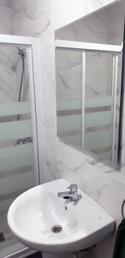 Cv33 Ostatua Hotel Bilbao Kültér fotó