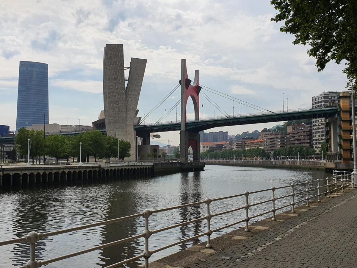 Cv33 Ostatua Hotel Bilbao Kültér fotó
