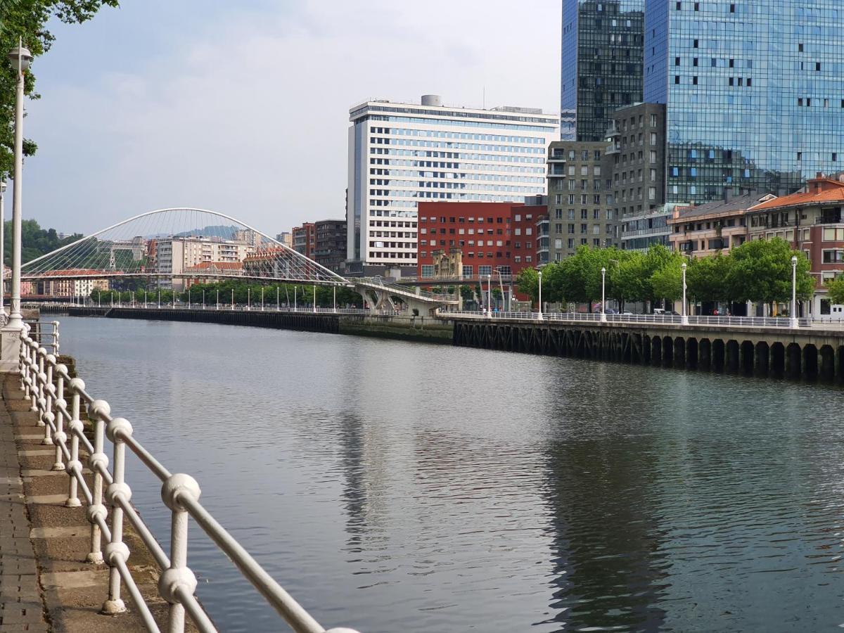 Cv33 Ostatua Hotel Bilbao Kültér fotó