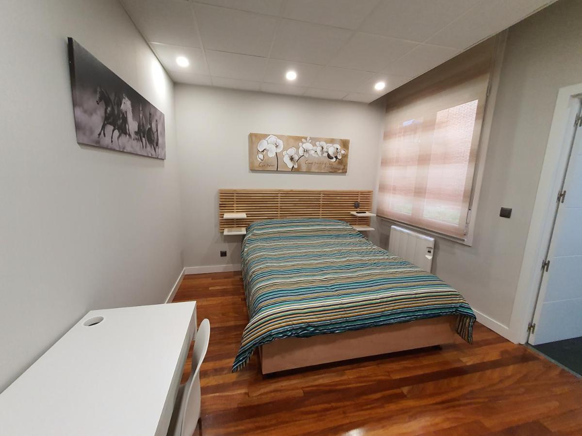 Cv33 Ostatua Hotel Bilbao Kültér fotó